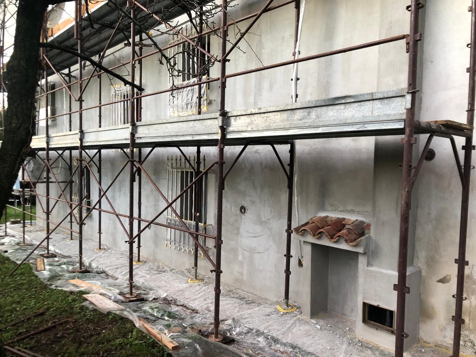 Umidità sui Muri: Cause e Soluzioni Definitive in Friuli